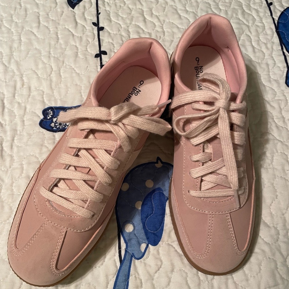 NEW No Boundaries Pink Women's Sneakers